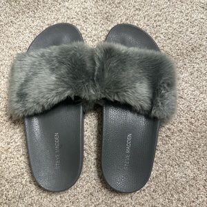 Steve Madden fuzzy grey slides